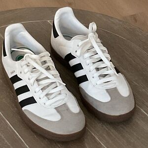 ADDIDAS SAMBAS - KIDS - SIZE 3 - BLACK & WHITE